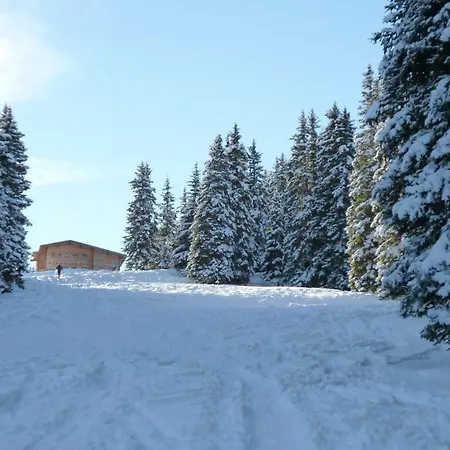 ジュライ アパート インスブルック